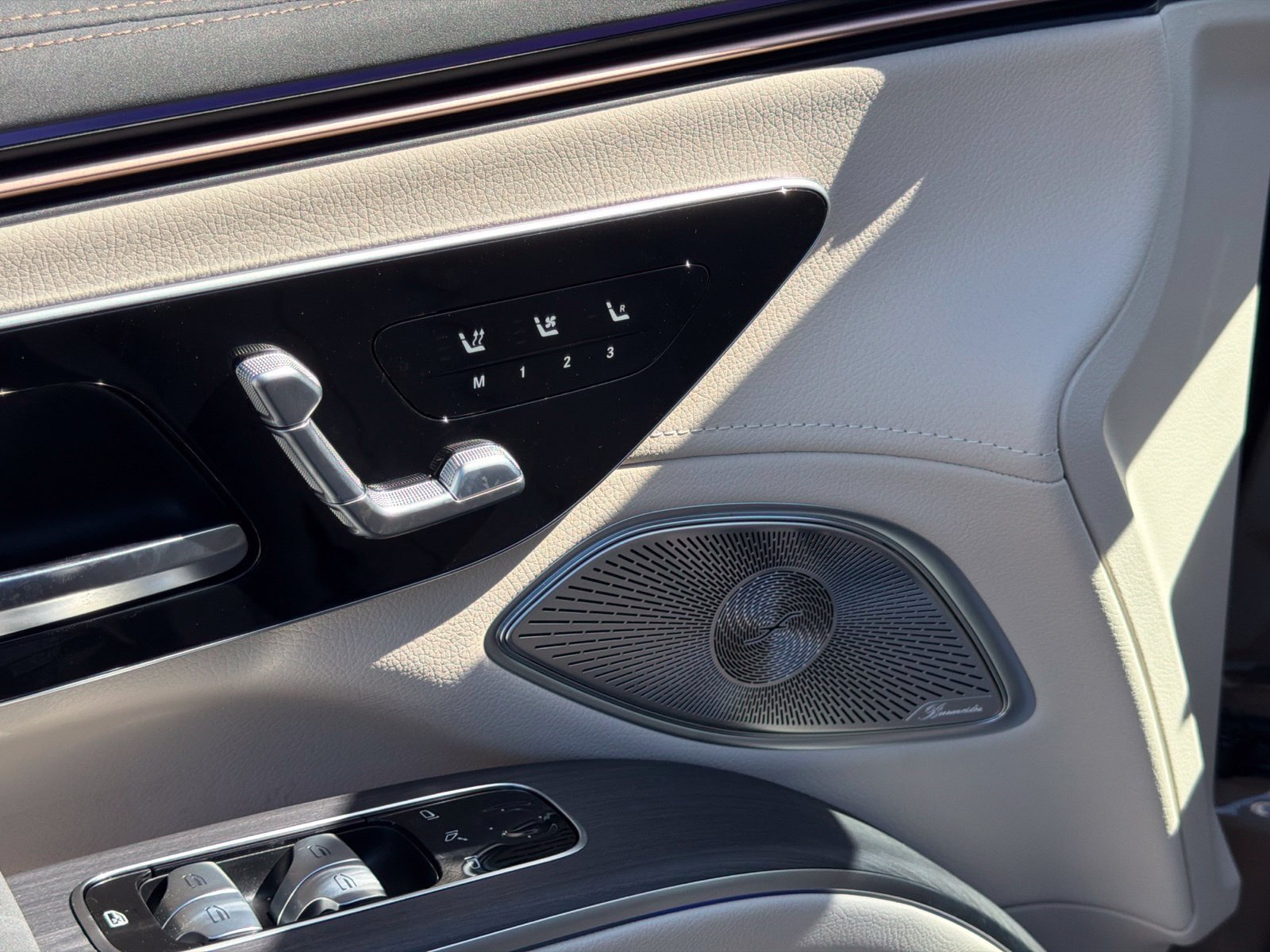 New 2027 Mercedes-Benz EQS 400 4MATIC SUV image 20