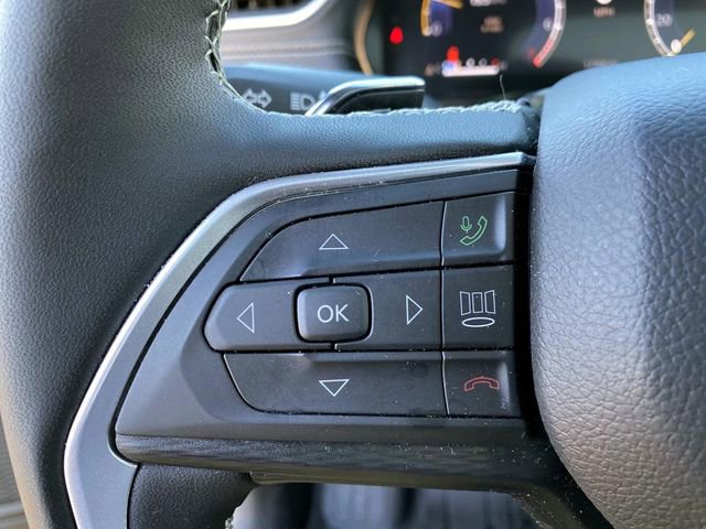 Used 2024 Jeep Grand Cherokee L Altitude image 17