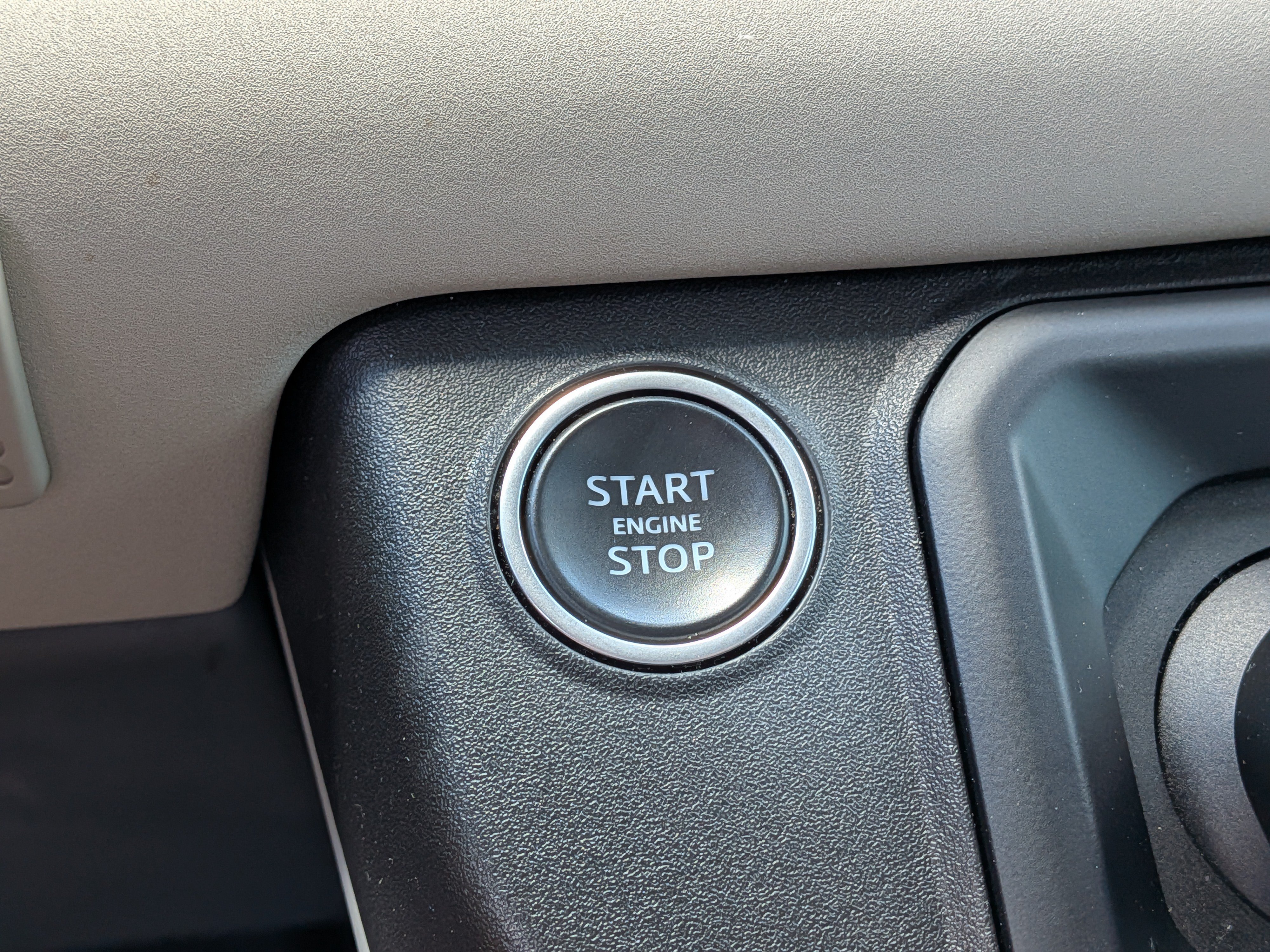 Used 2023 Land Rover Defender 110 SE AWD/4WD image 29