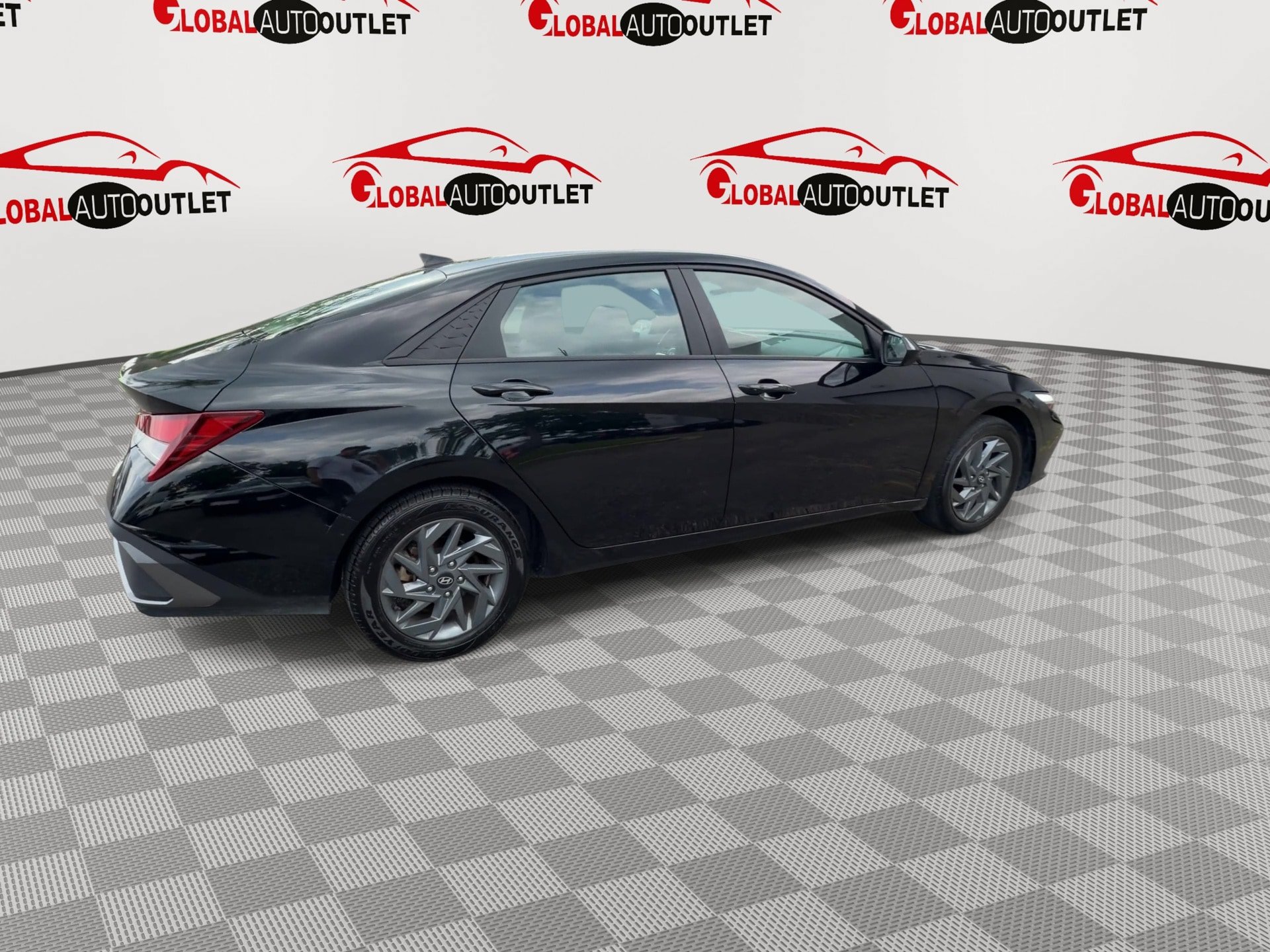 Used 2024 Hyundai Elantra SEL FWD image 8