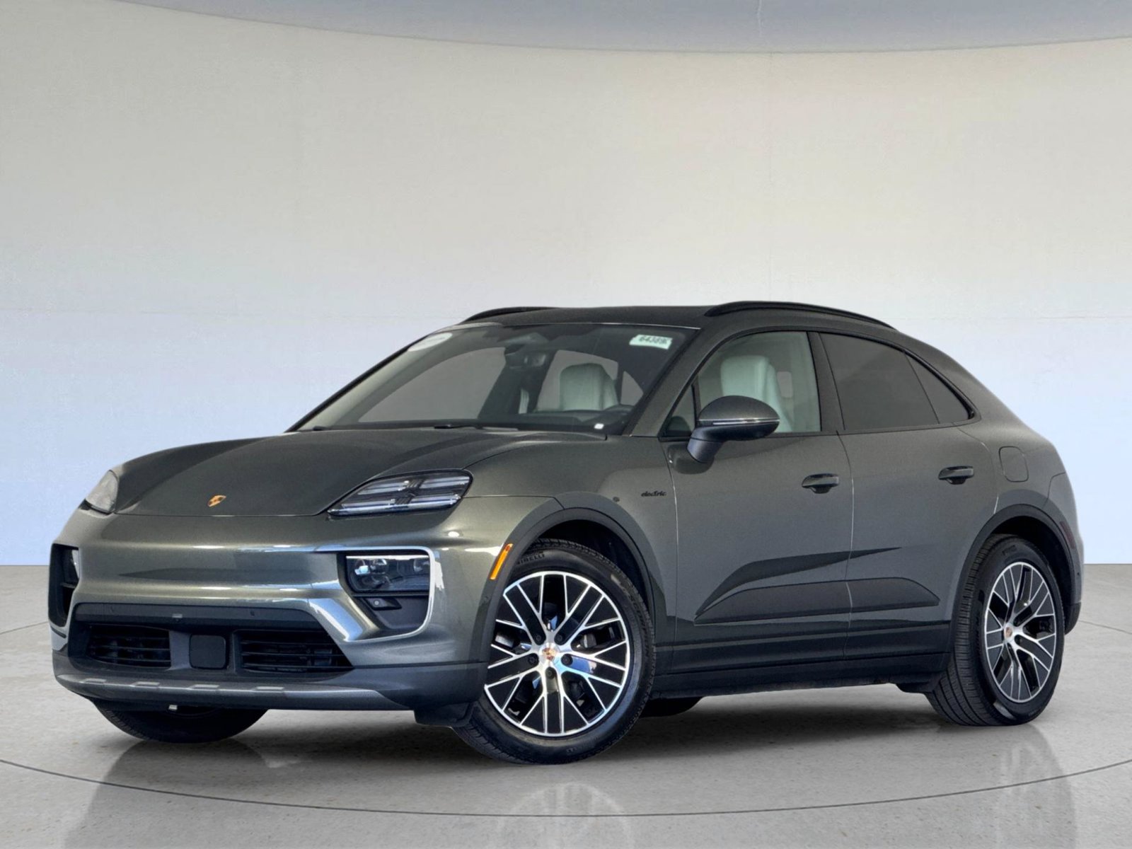 Certified 2025 Porsche Macan 4 Electric AWD/4WD image 1