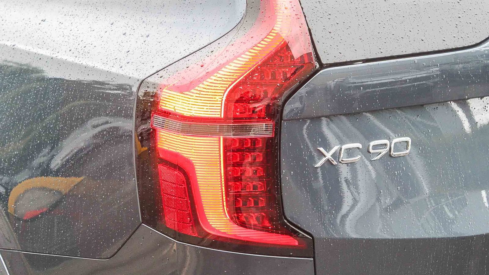 New 2026 Volvo XC90 T8 Plus w/ Protection Package Premier AWD/4WD image 9
