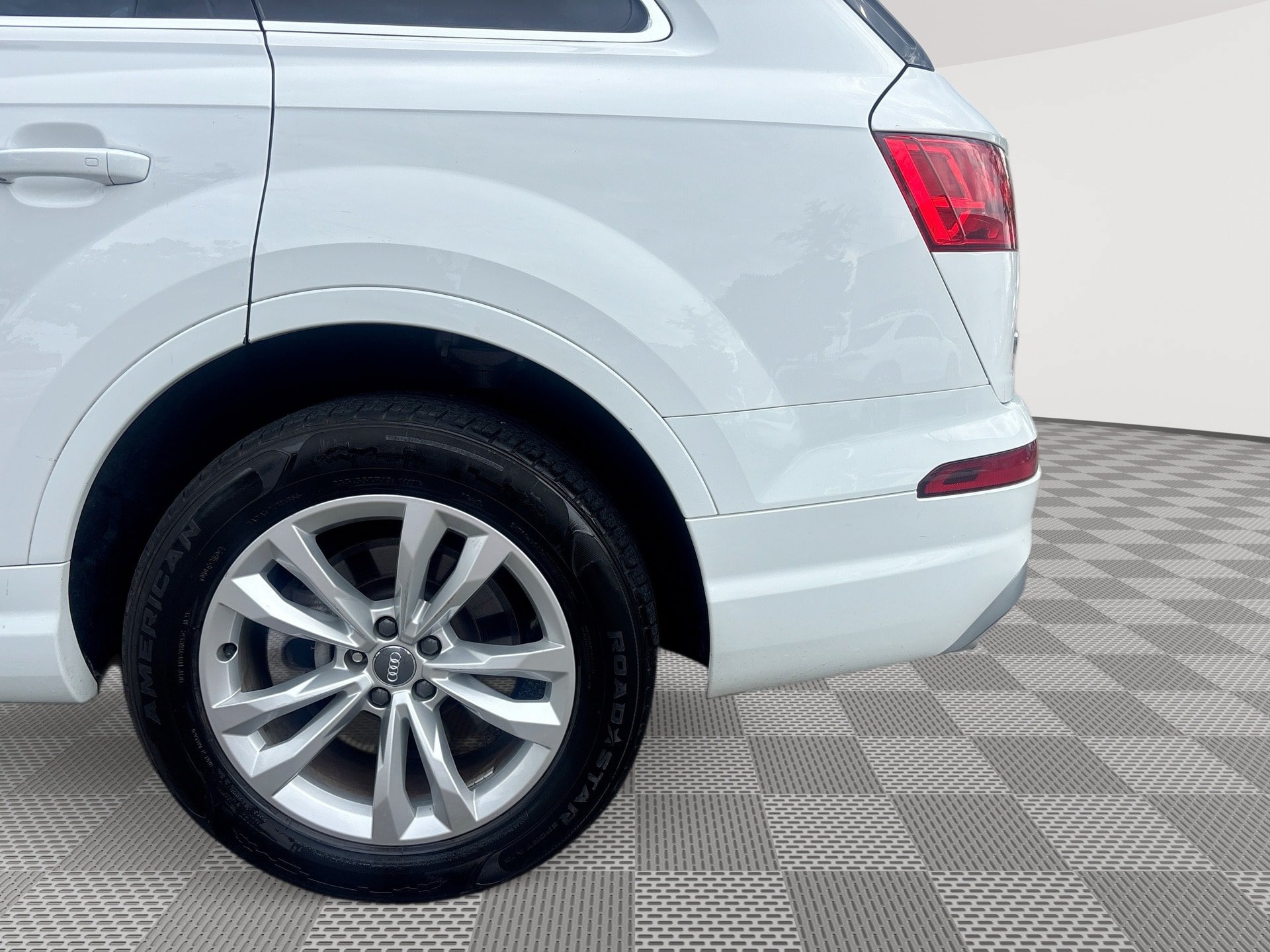 Used 2019 Audi Q7 3.0T Premium Plus AWD/4WD image 29