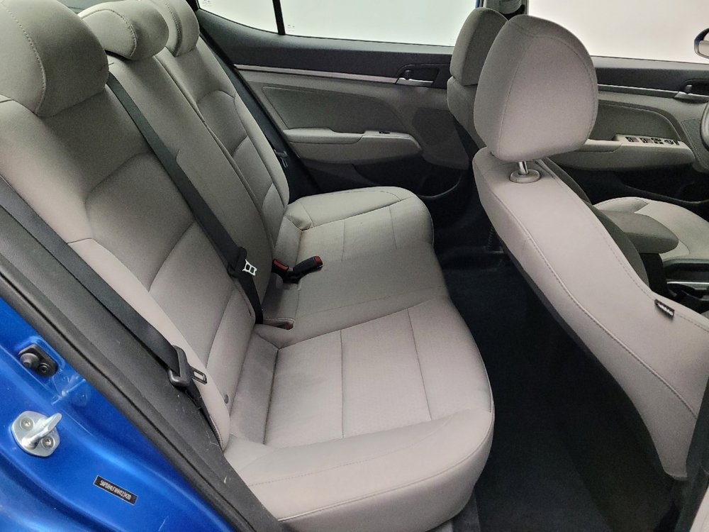 Used 2017 Hyundai Elantra SE image 19