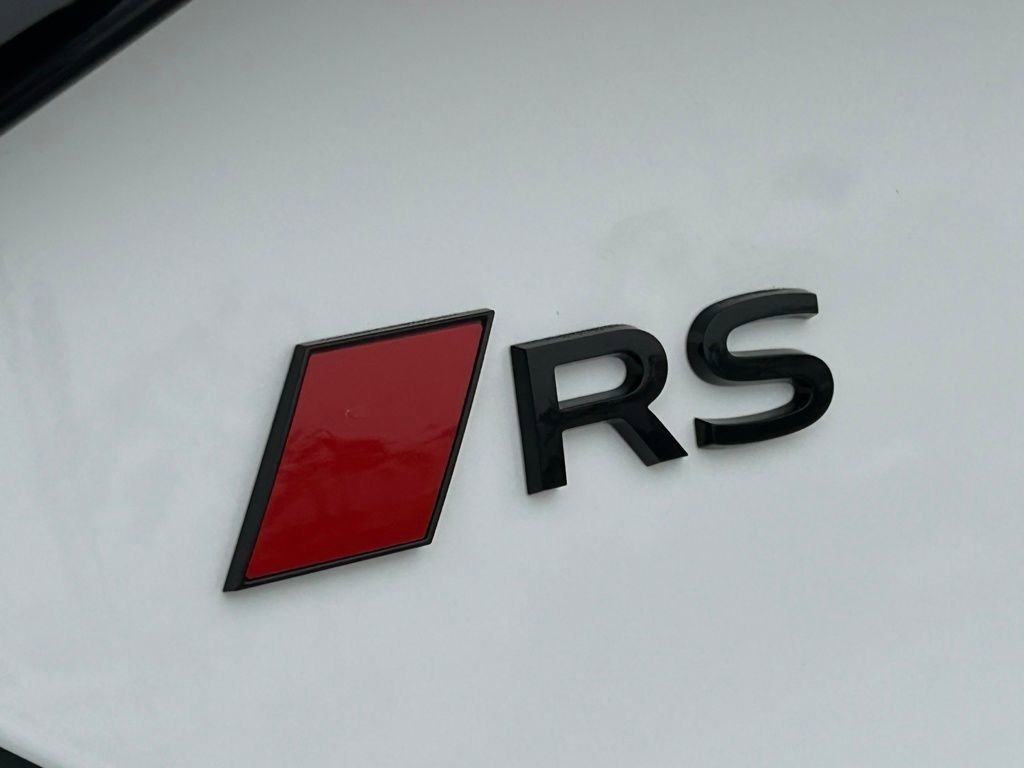 New 2026 Audi RS e-tron GT Base image 77