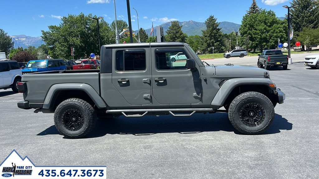 Used 2021 Jeep Gladiator Sport AWD/4WD image 4