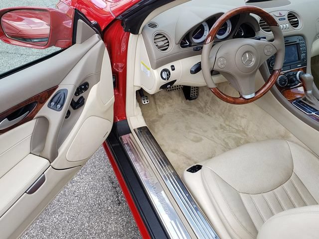 Used 2009 Mercedes-Benz SL 550 image 12