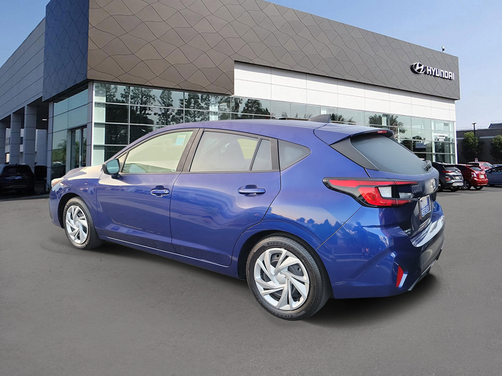 Used 2024 Subaru Impreza 2.0i AWD/4WD image 3