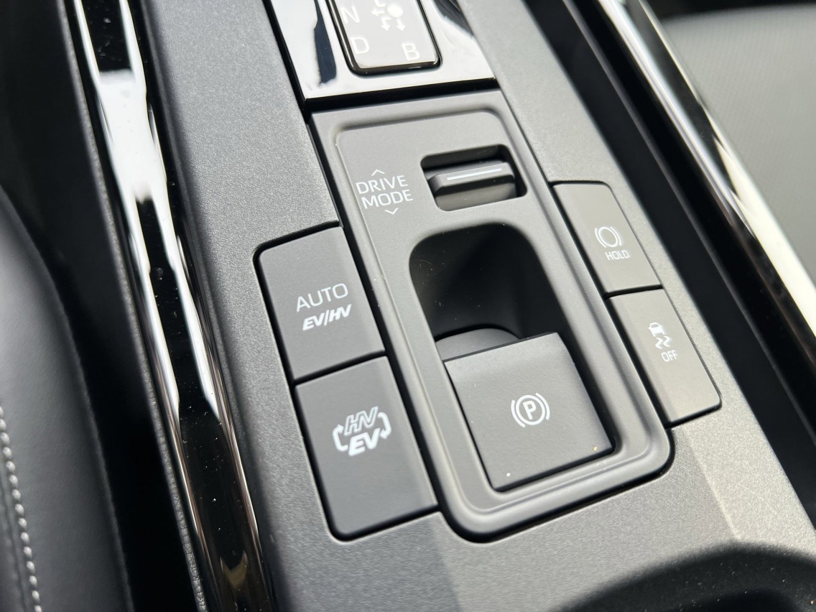 New 2026 Toyota Prius Plug-In Hybrid image 24