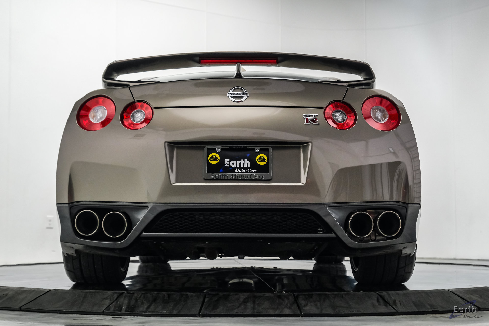 Used 2009 Nissan GT-R Premium AWD/4WD image 18