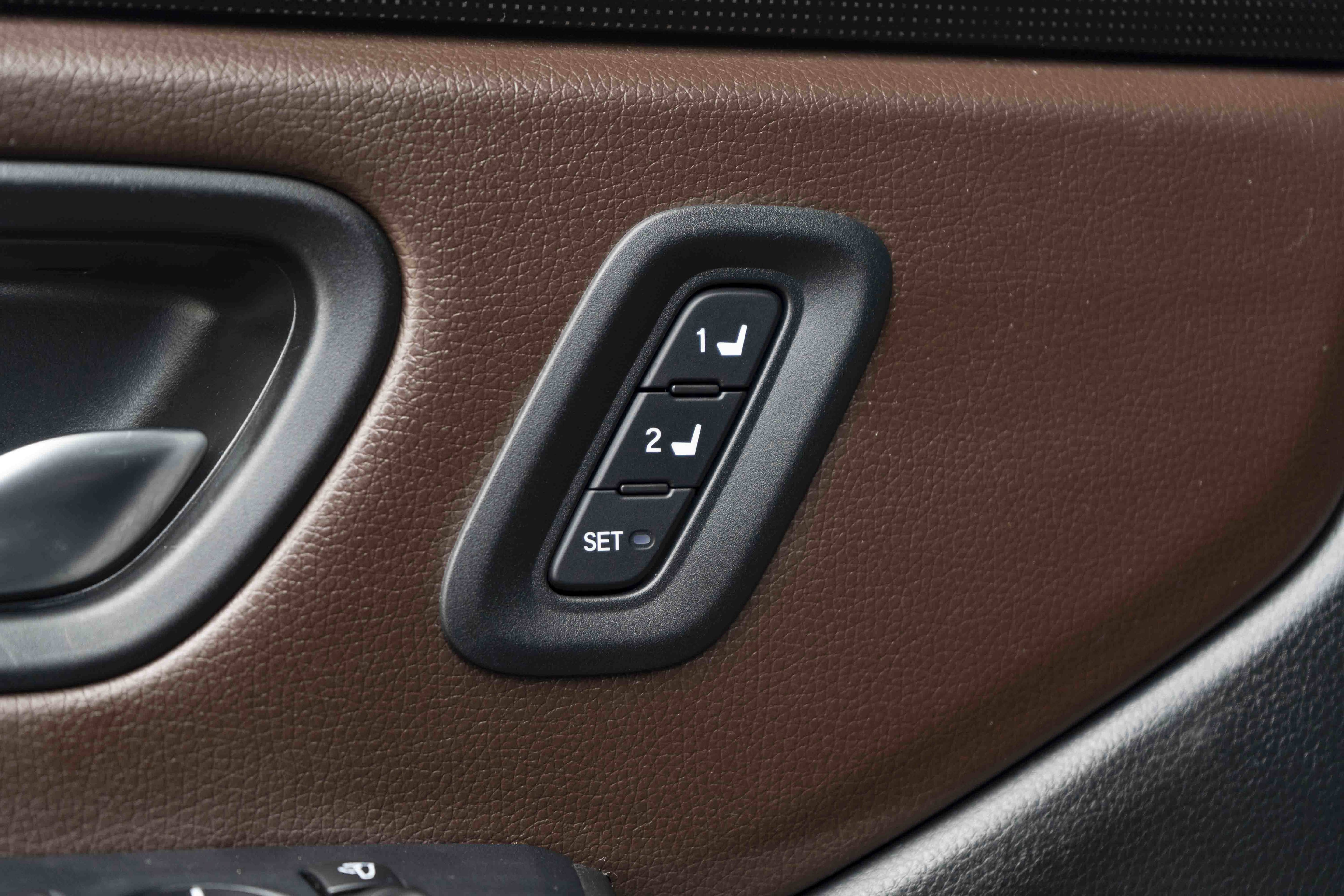 Certified 2025 Honda Pilot Elite image 40