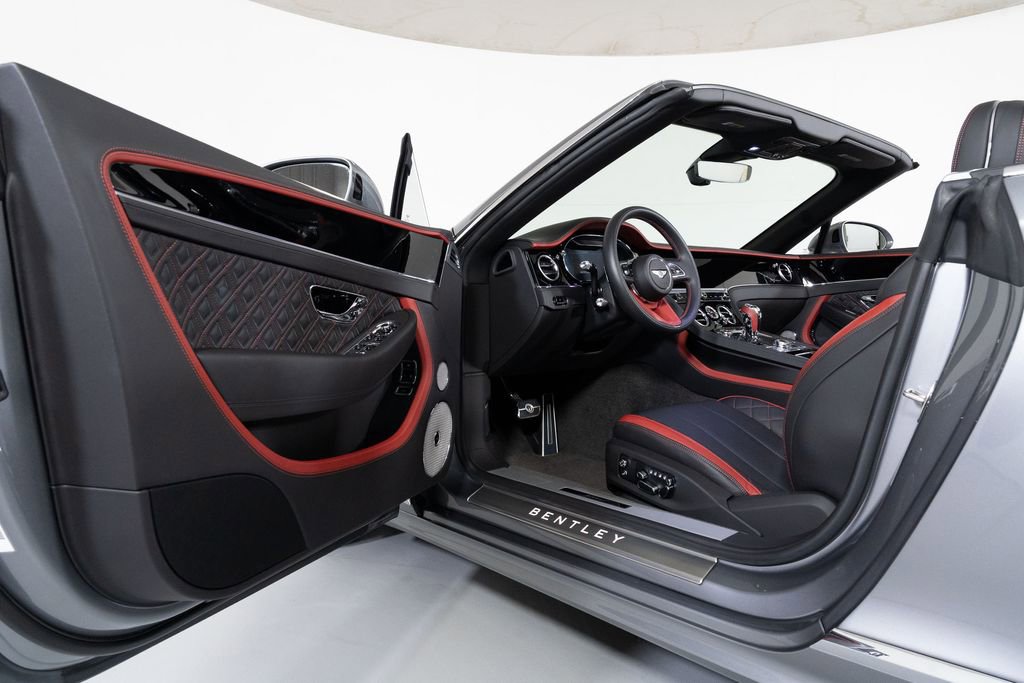 Used 2023 Bentley Continental GT Speed image 28