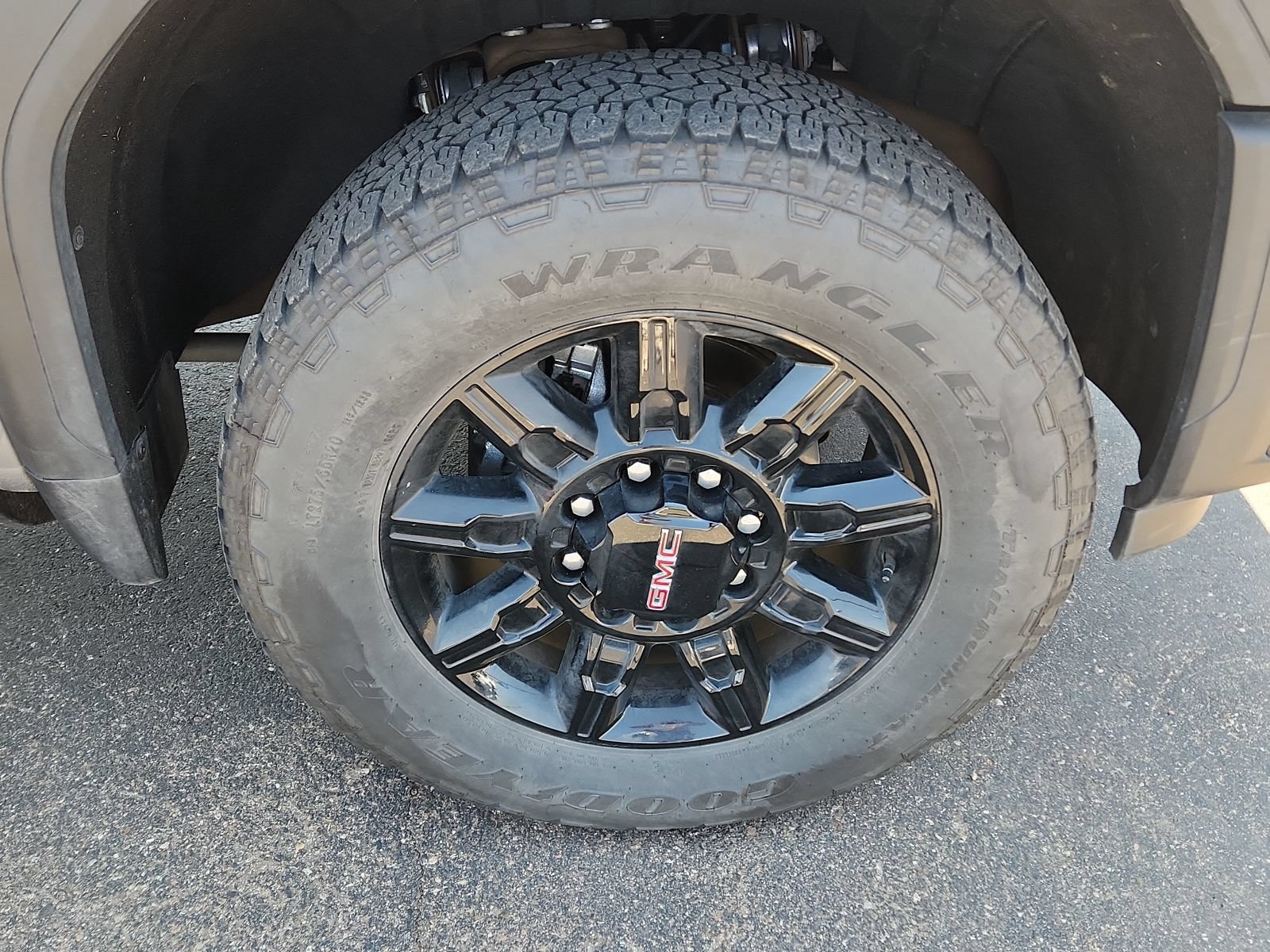Used 2025 GMC Sierra 2500 AT4 w/ Max Trailering Package AWD/4WD image 7