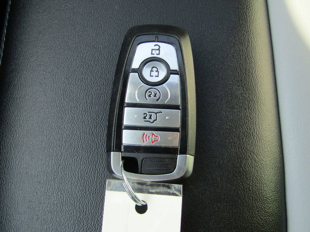 Used 2024 Ford Explorer XLT w/ Equipment Group 202A AWD/4WD image 33