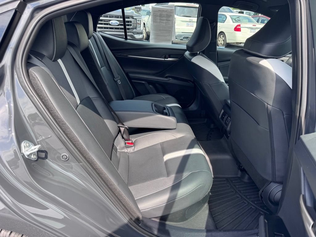 Used 2025 Toyota Camry SE w/ Convenience Package FWD image 26