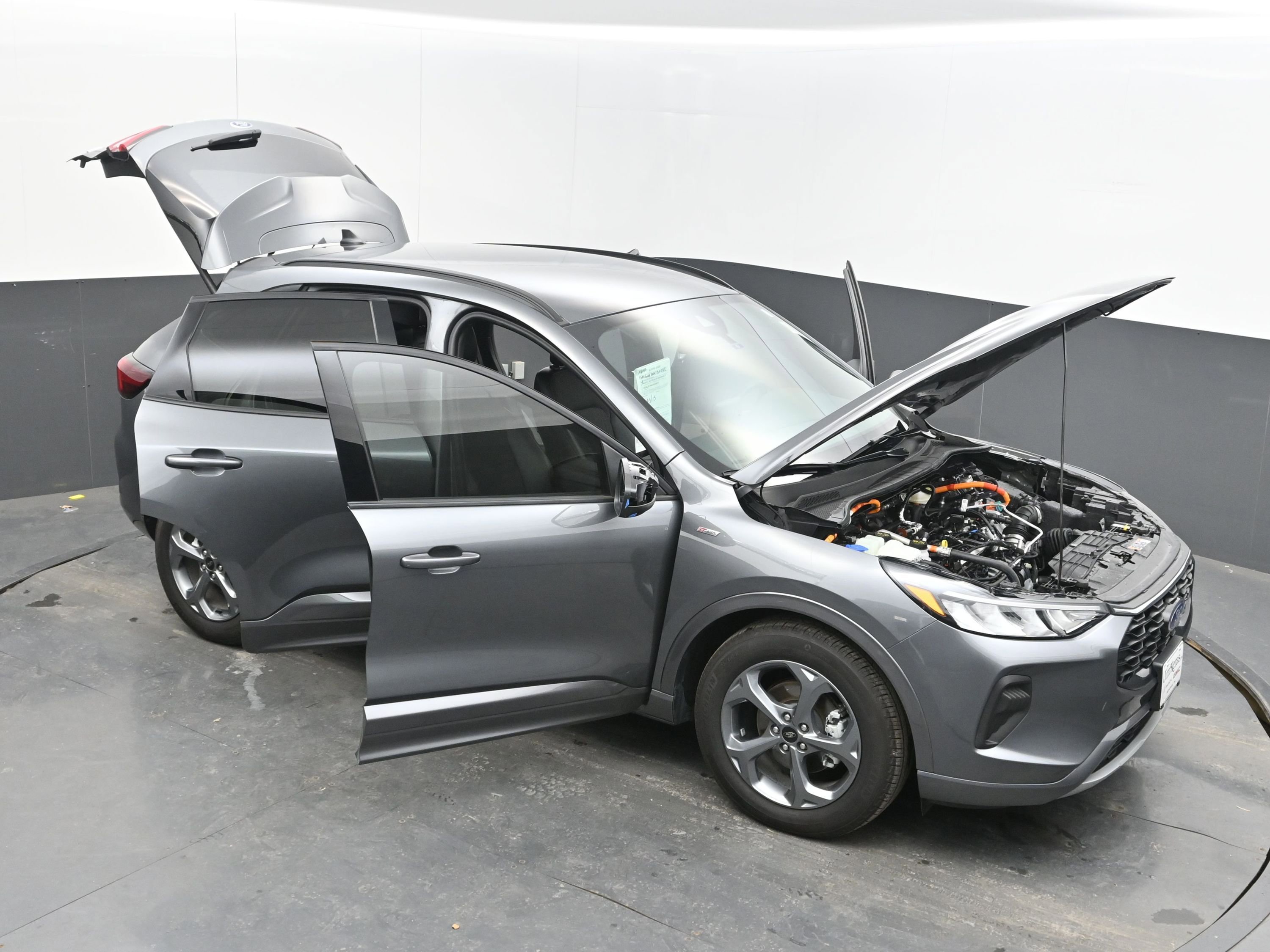 Used 2024 Ford Escape ST-Line w/ Equipment Group 301A image 39