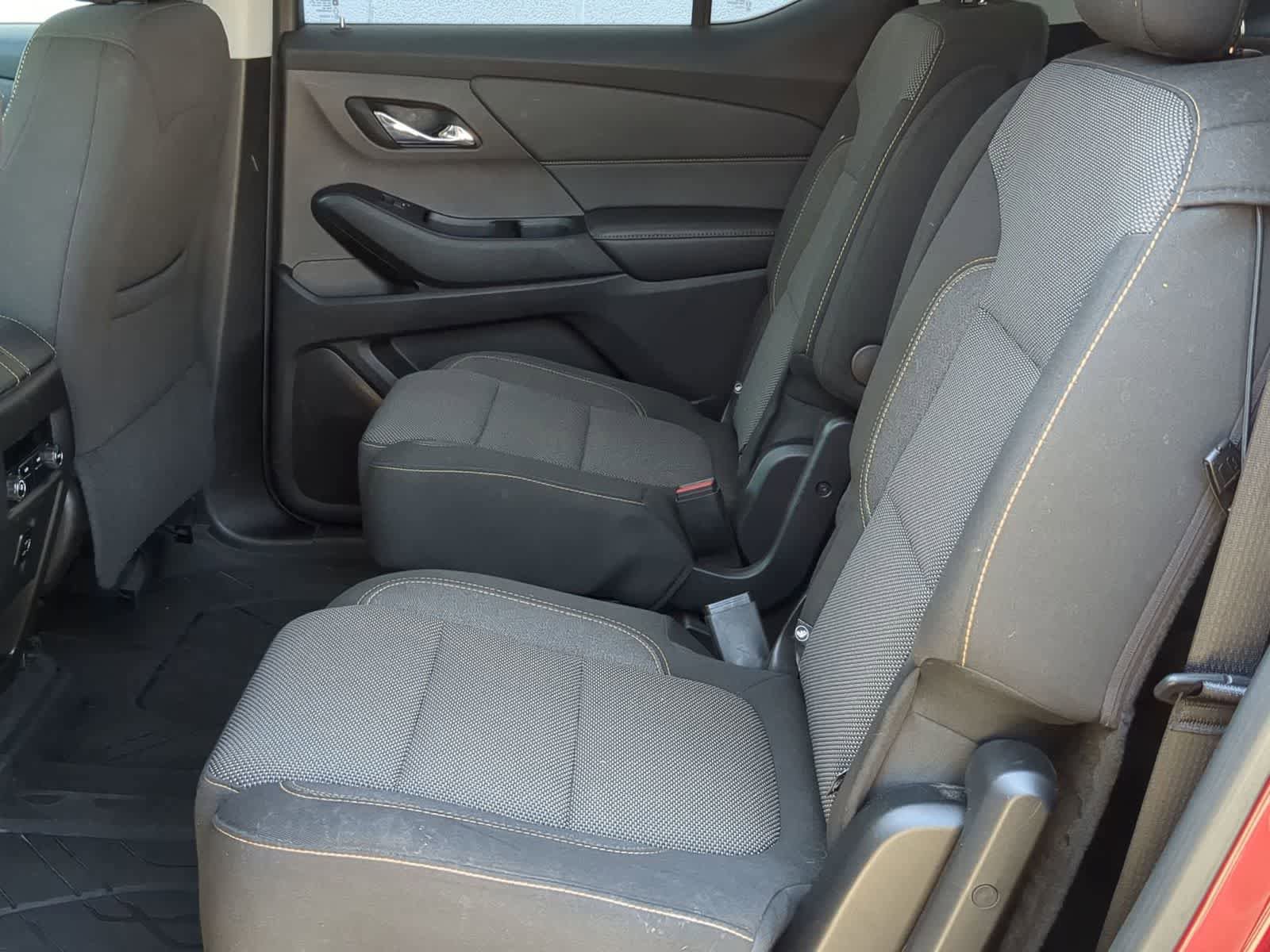 Used 2018 Chevrolet Traverse LT w/ LPO, Floor Liner Package AWD/4WD image 19