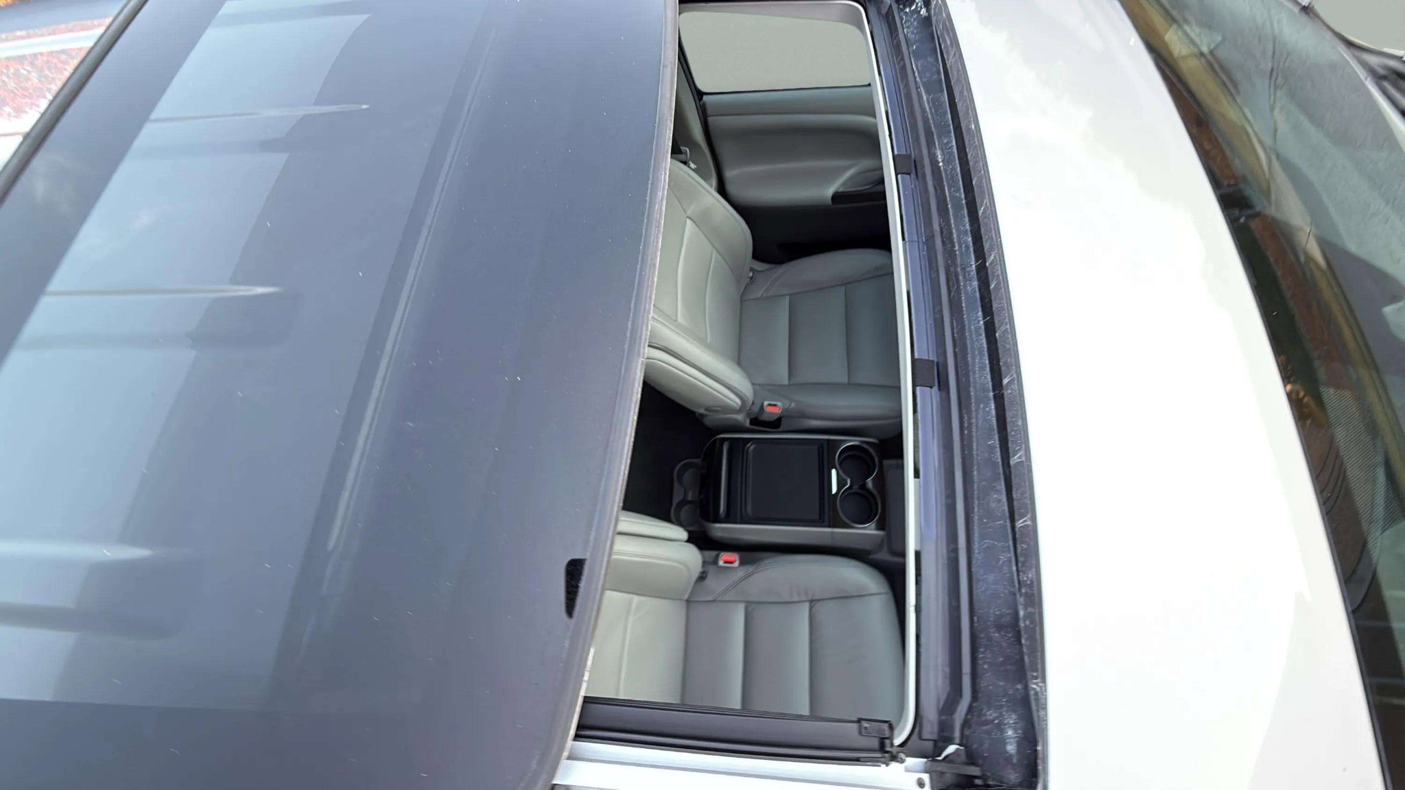 Used 2018 Toyota Sienna XLE image 38