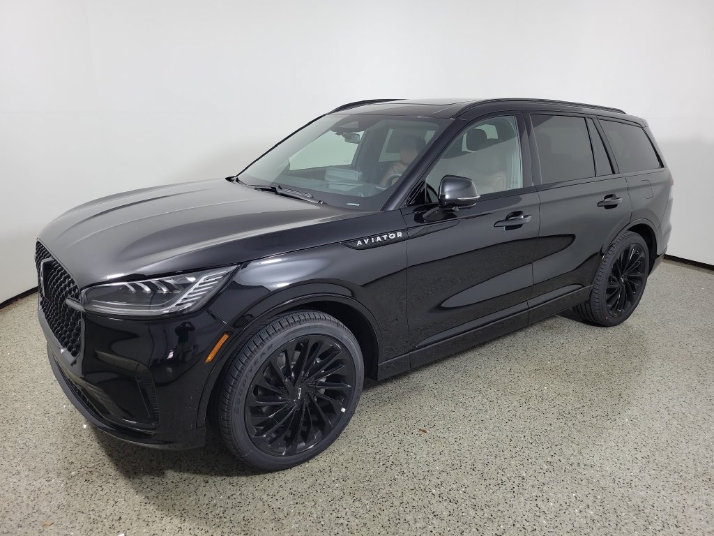 New 2027 Lincoln Aviator Reserve w/ Luxury Package RWD image 2