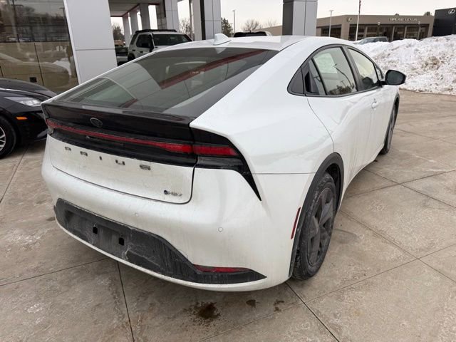 Used 2024 Toyota Prius LE image 7