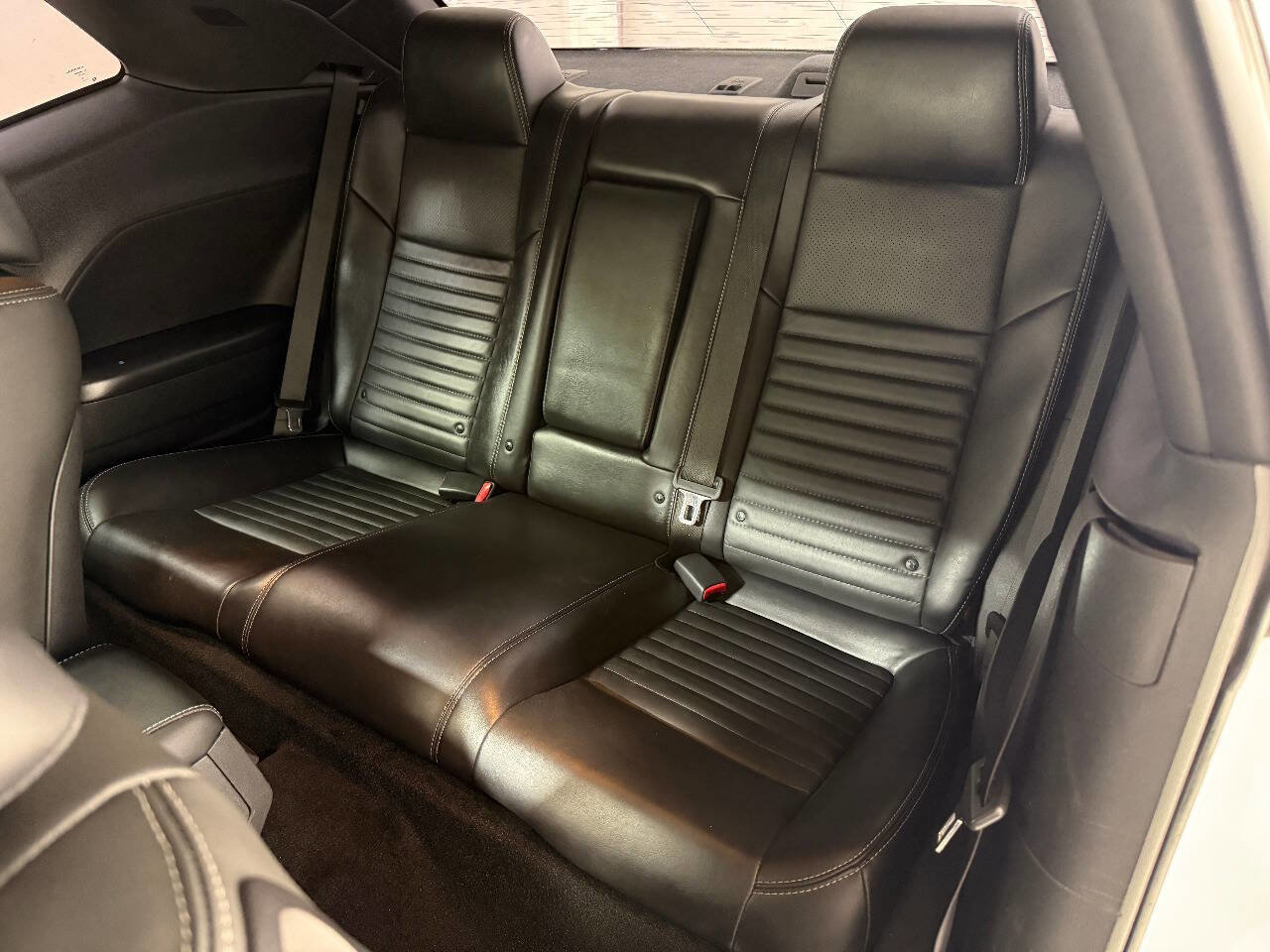 Used 2012 Dodge Challenger SXT RWD image 32