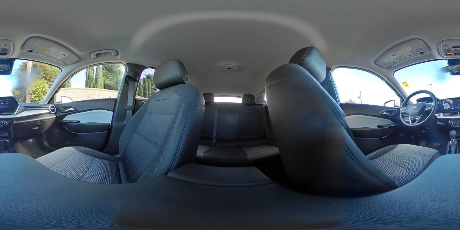 Used 2025 Chevrolet Trax LT w/ LT Convenience Package image 39