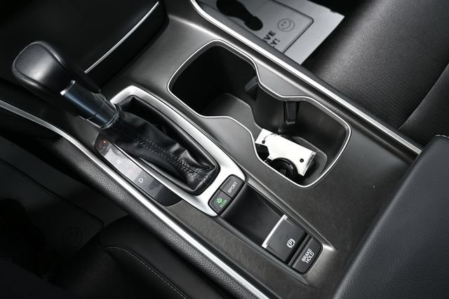 Used 2018 Honda Accord Sport image 28