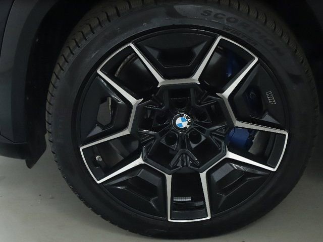 Used 2024 BMW XM image 38