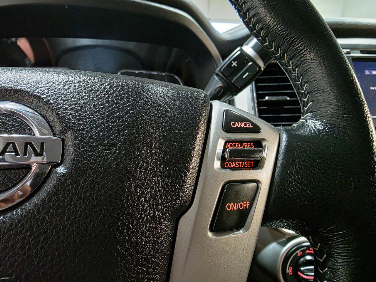 Used 2019 Nissan Titan PRO-4X AWD/4WD image 30