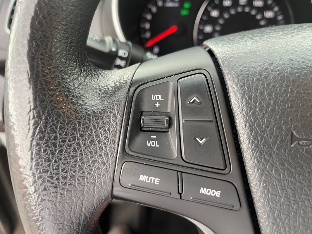 Used 2015 Kia Sorento LX image 27