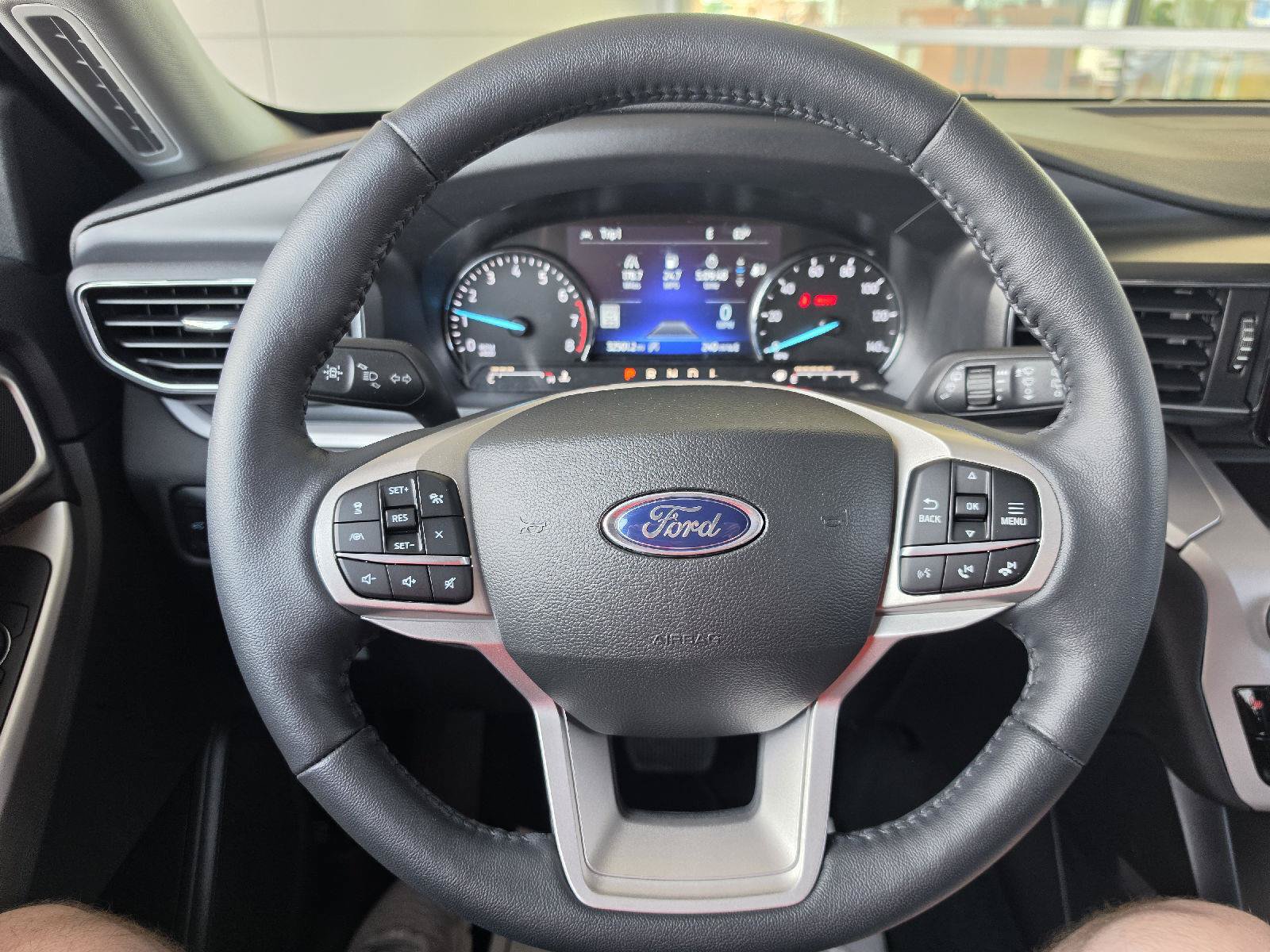 Used 2023 Ford Explorer XLT w/ Equipment Group 202A AWD/4WD image 20