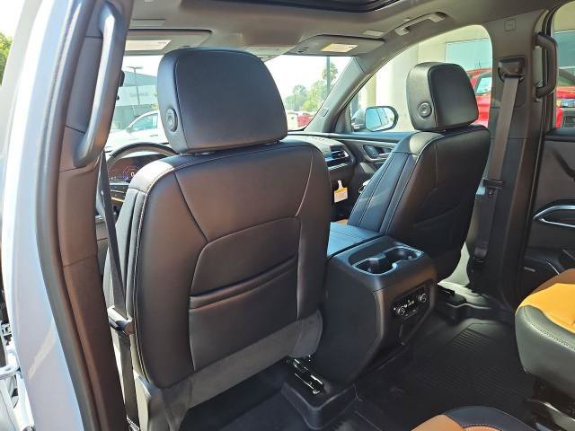 New 2027 Chevrolet Traverse Z71 w/ Enhanced Driving Package AWD/4WD image 22