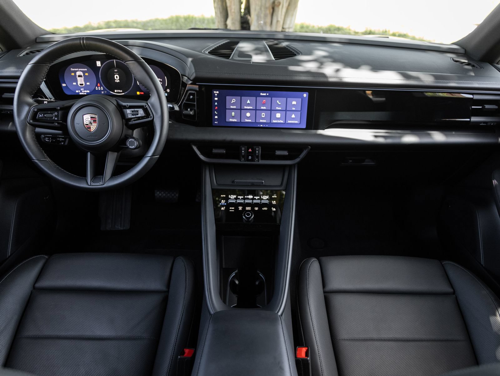 Certified 2025 Porsche Macan 4 Electric AWD/4WD image 12