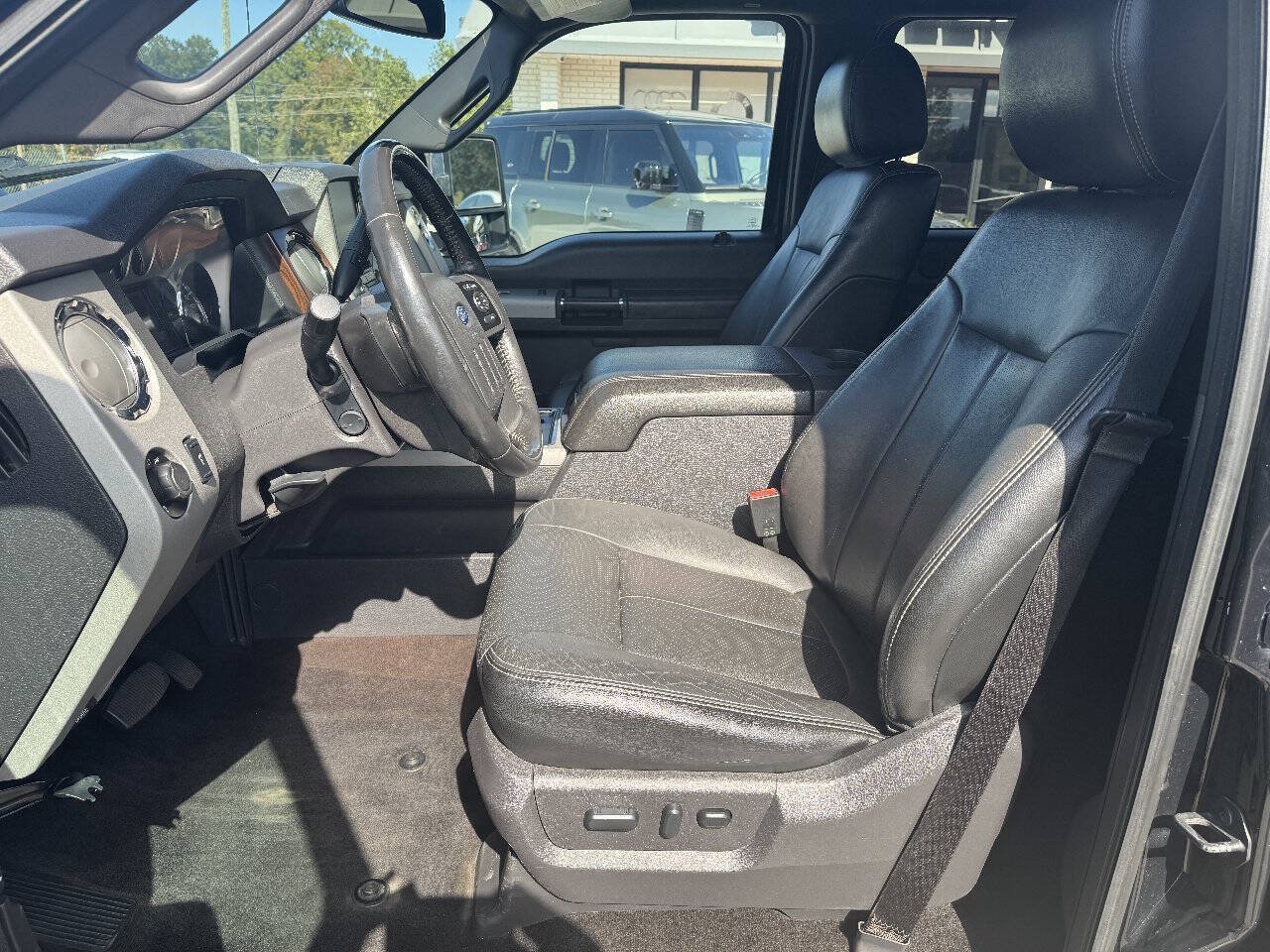 Used 2015 Ford F250 Lariat w/ Chrome Package AWD/4WD image 9