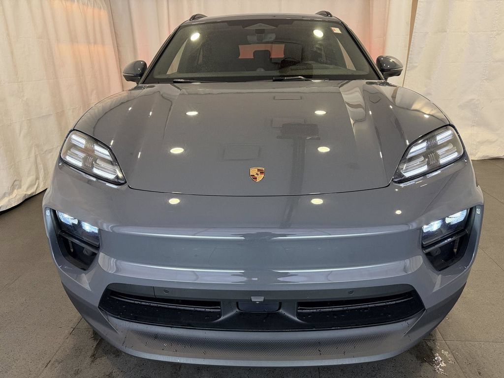 Used 2026 Porsche Macan 4S Electric AWD/4WD image 6