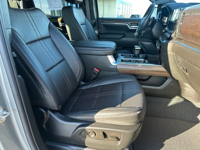 Used 2023 Chevrolet Silverado 1500 High Country w/ Technology Package image 11