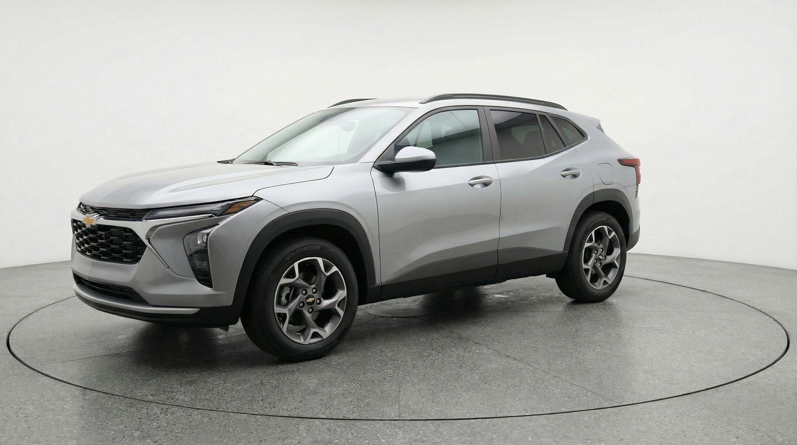Used 2025 Chevrolet Trax LT image 3