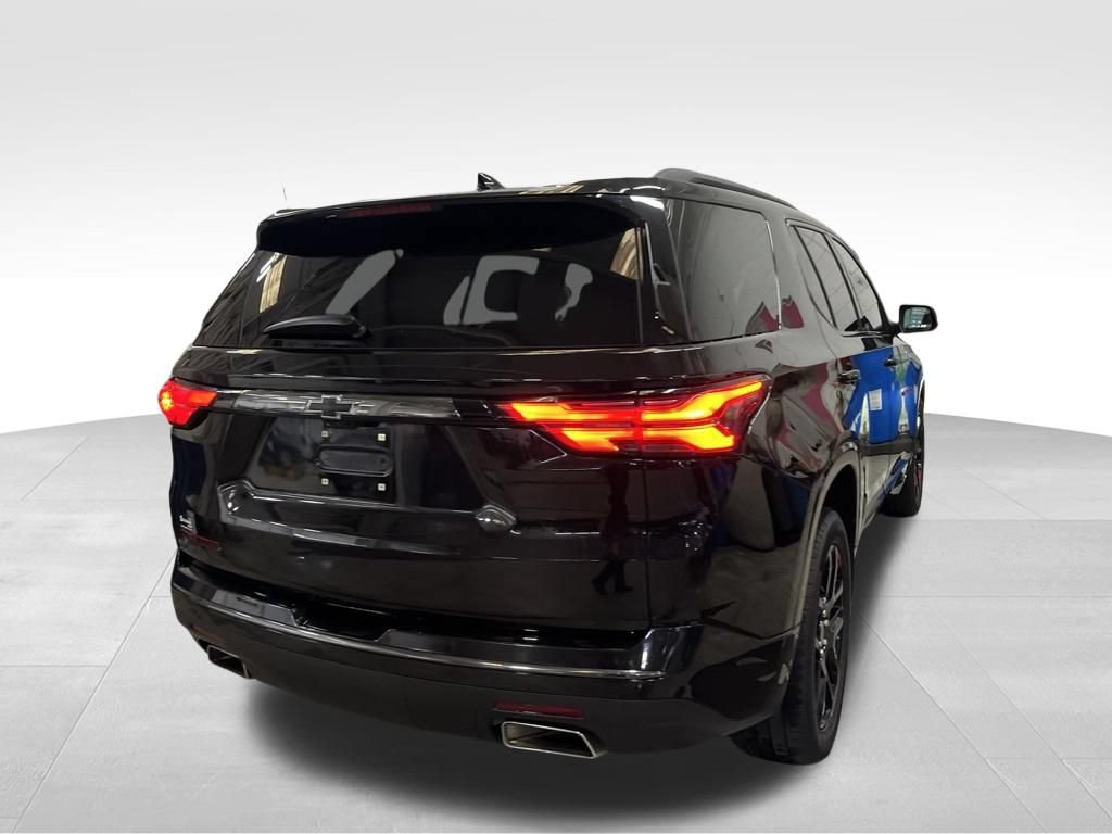 Used 2023 Chevrolet Traverse Premier w/ Redline Edition FWD image 5