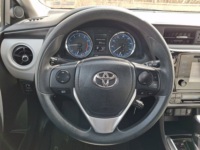 Used 2019 Toyota Corolla LE image 18