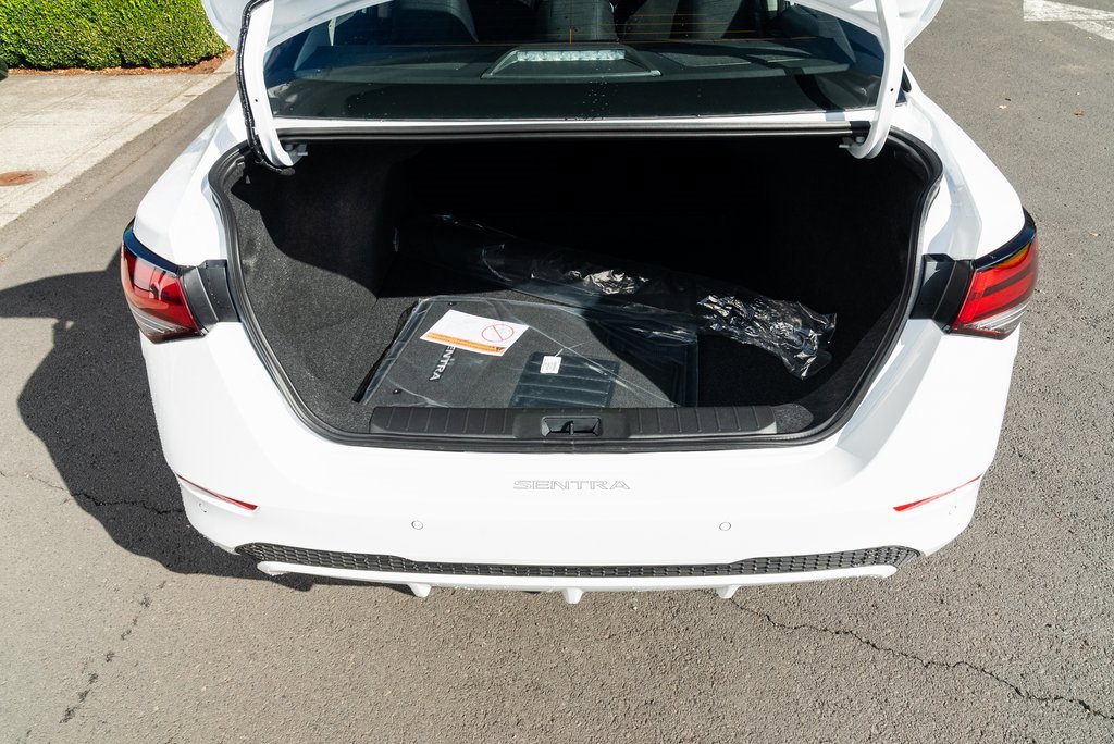 New 2025 Nissan Sentra SV image 7