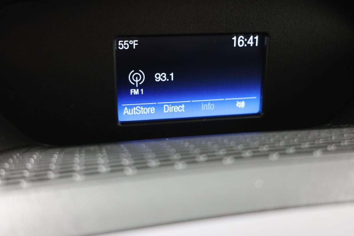 Used 2019 Ford Transit 150 XLT RWD image 30