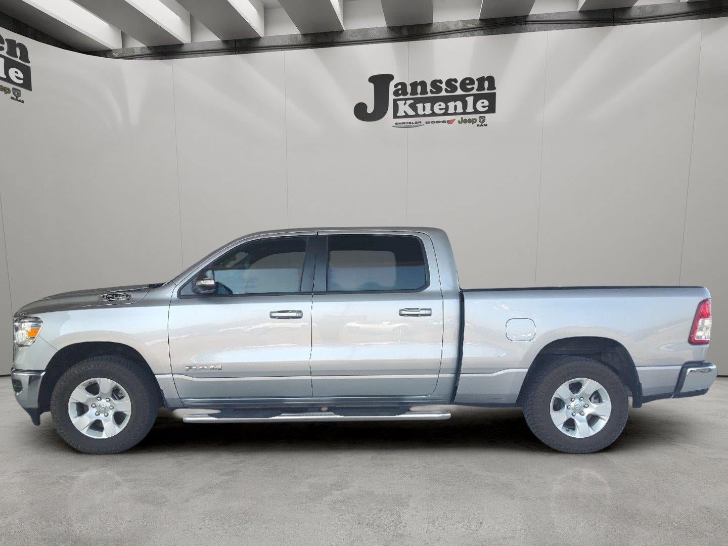 Used 2022 RAM 1500 Big Horn AWD/4WD image 1