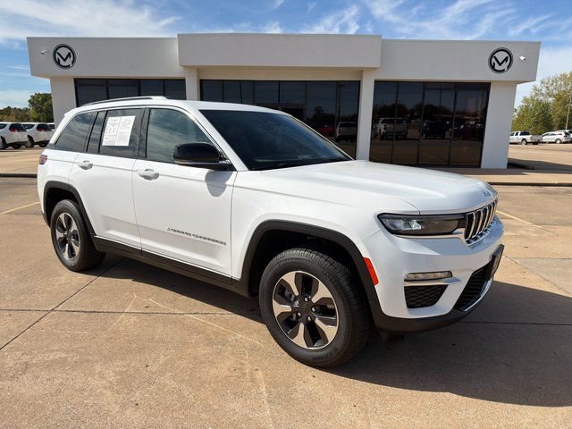 Used 2024 Jeep Grand Cherokee Limited 4xe AWD/4WD image 3