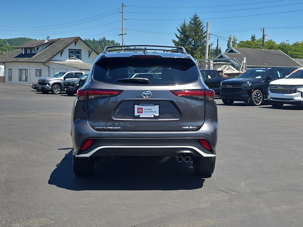 Certified 2023 Toyota Highlander XSE image 8
