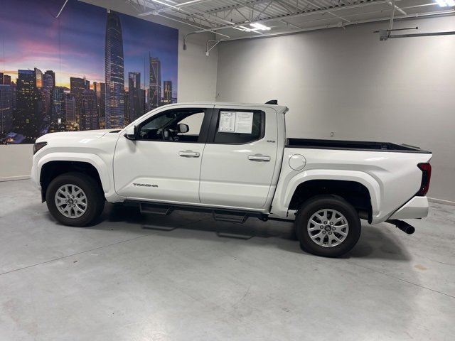 Used 2024 Toyota Tacoma SR5 image 4