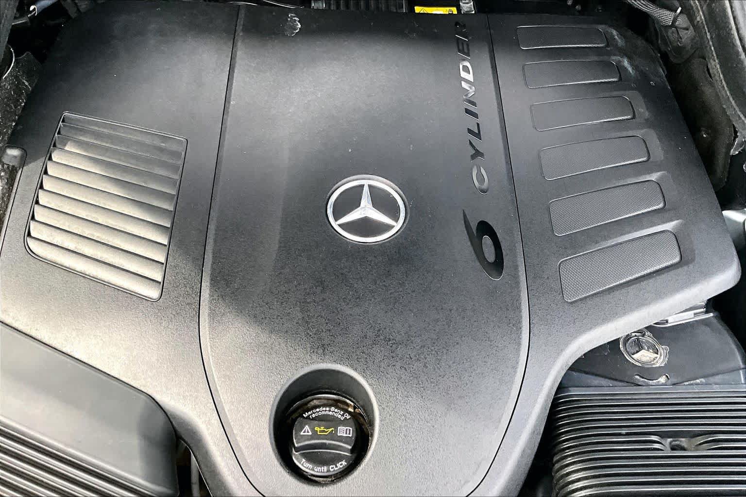 Used 2022 Mercedes-Benz GLS 450 4MATIC w/ AMG Line Exterior image 32