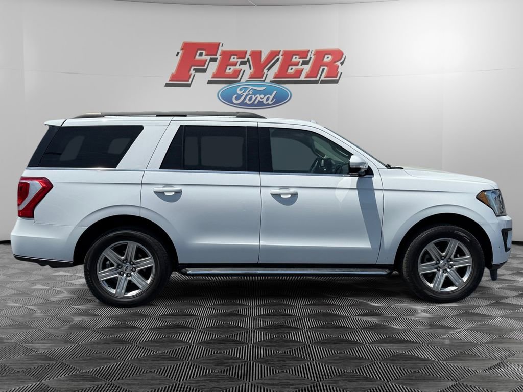 Used 2019 Ford Expedition XLT w/ Equipment Group 202A AWD/4WD image 6