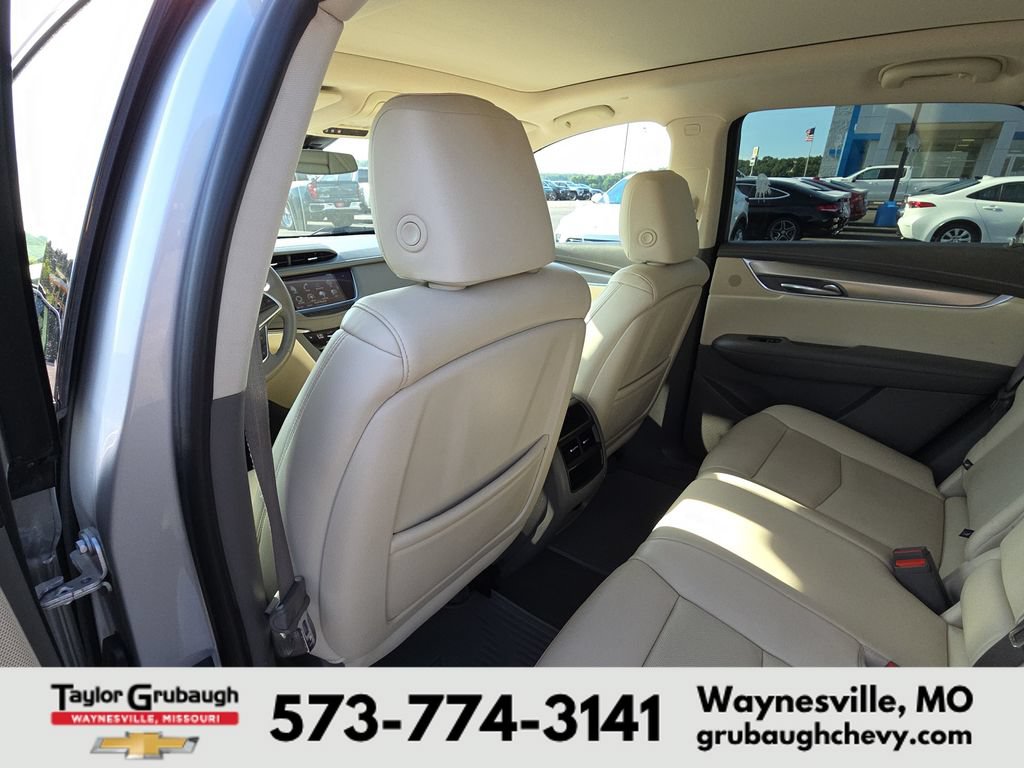 Used 2018 Cadillac XT5 Luxury w/ Driver Awareness Package FWD image 28
