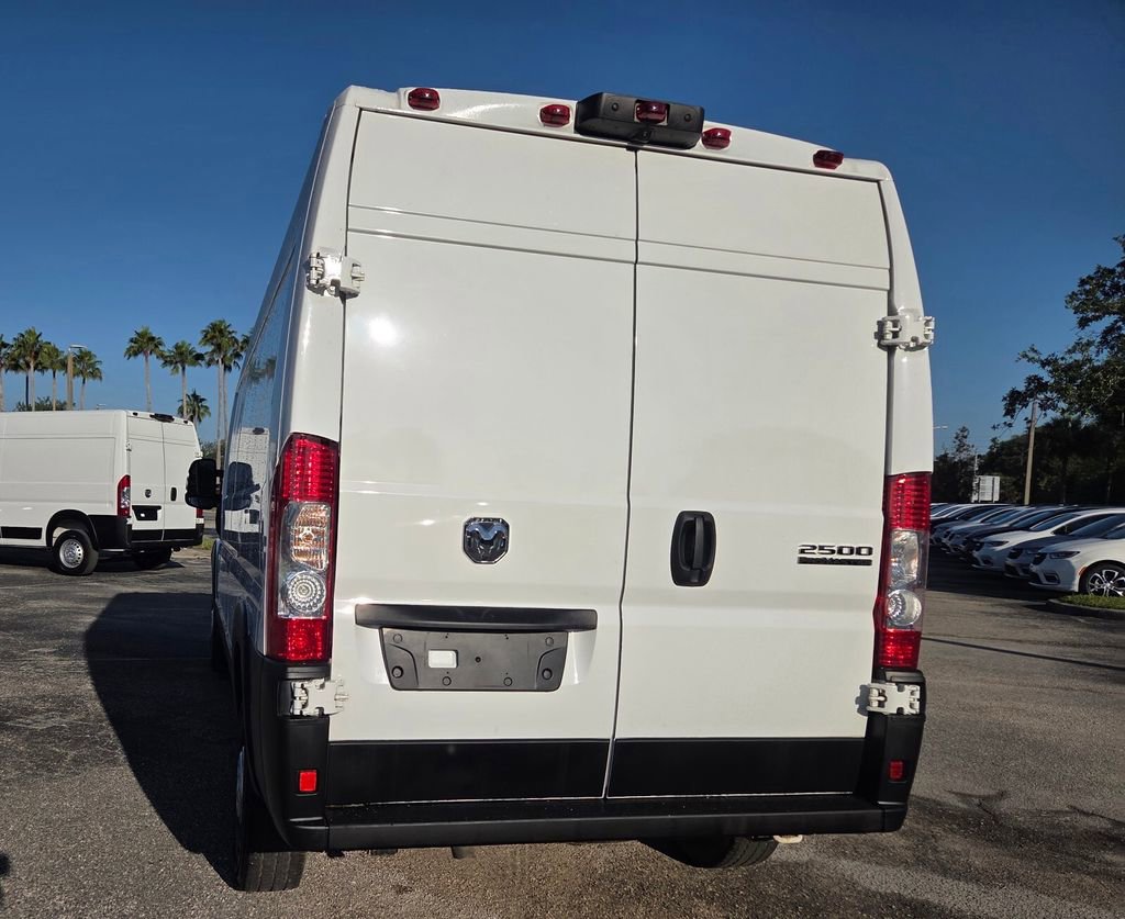 Used 2025 RAM ProMaster 2500 w/ Convenience Group FWD image 6