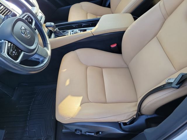 Used 2018 Volvo XC90 T5 Momentum image 17